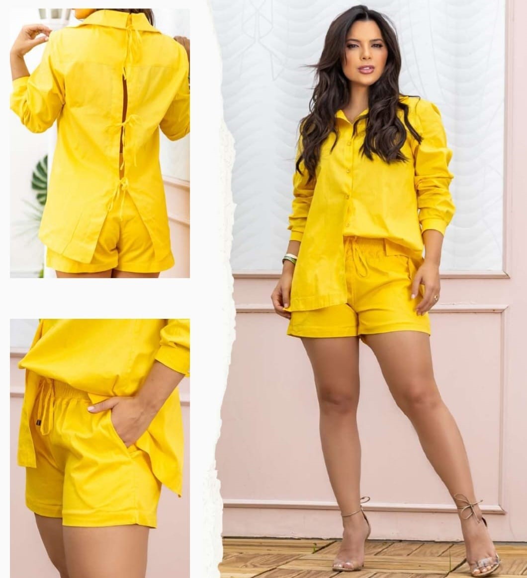 Conjunto de Shorts e Camisa com abertura nas Costa